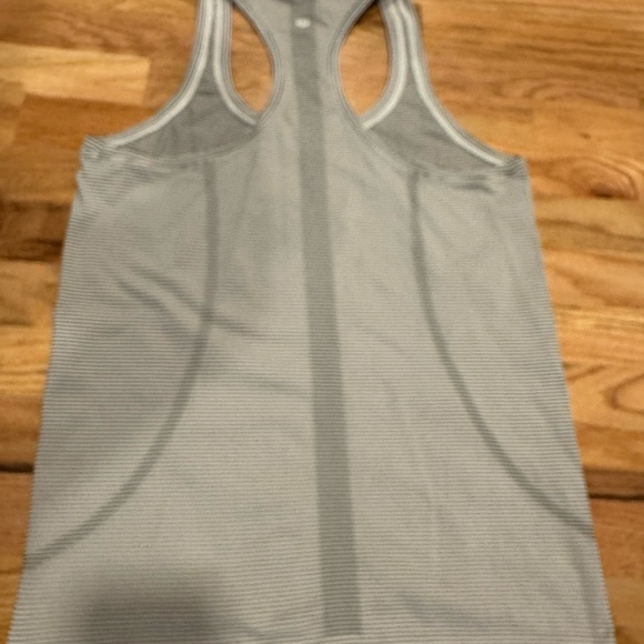 Lululemon striped black razor back tank 8 - Picture 2 of 5
